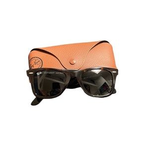 Ray-Ban tortoise wayfarer sunglasses